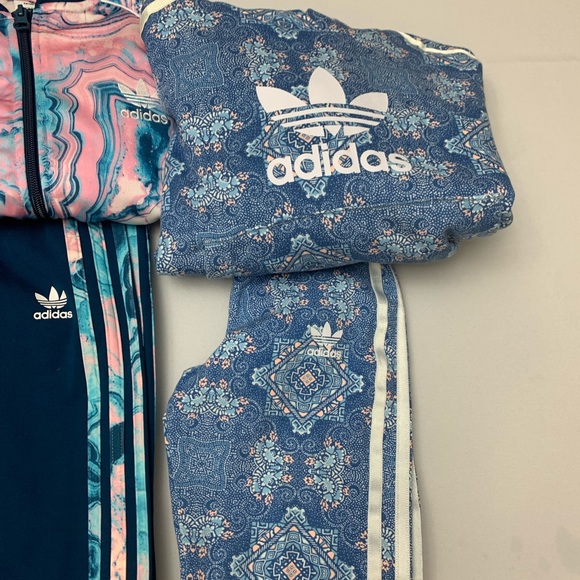 Adidas girls track suit bundle size 10-12. - Picture 5 of 6